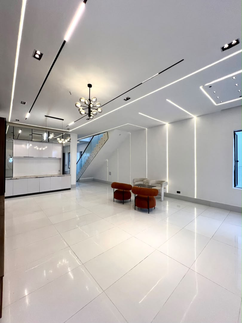 5 BEDROOM DETACHED DUPLEX WITH SWIMMING POOL AND BQ