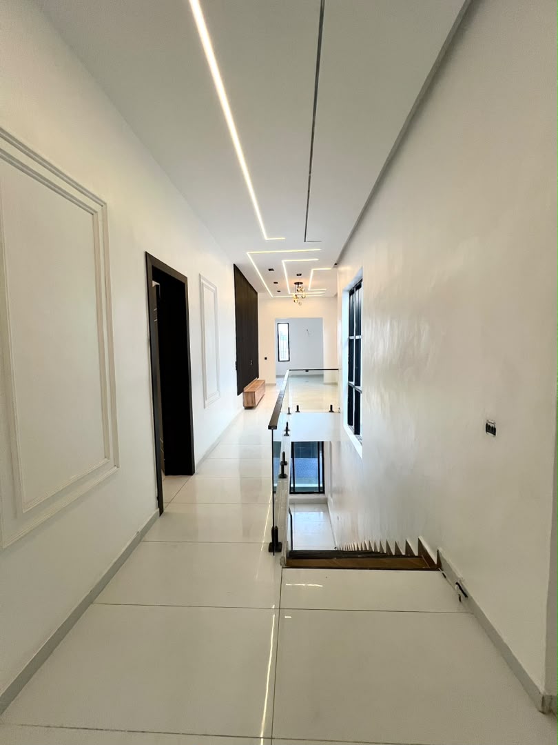 5 BEDROOM DETACHED DUPLEX WITH SWIMMING POOL AND BQ