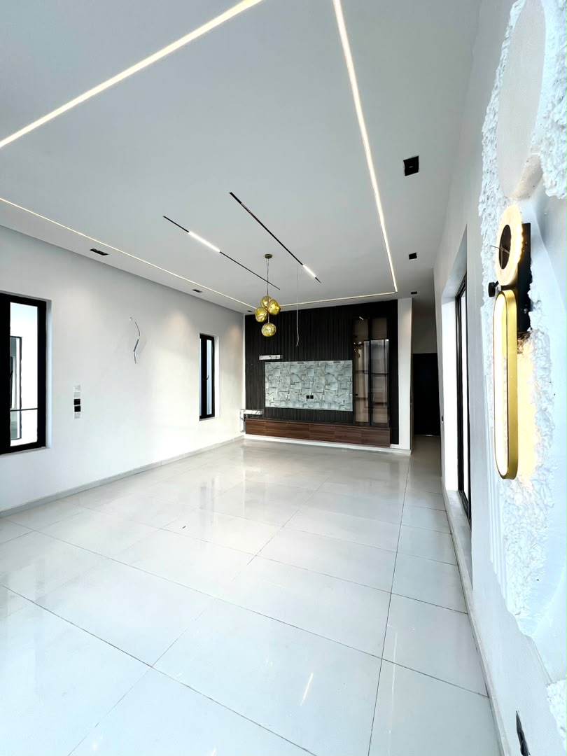 5 BEDROOM DETACHED DUPLEX WITH SWIMMING POOL AND BQ
