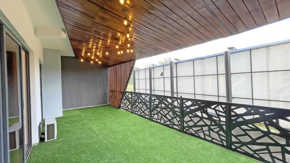 FULLY SERVICED 3 BEDROOM APARTMENT
