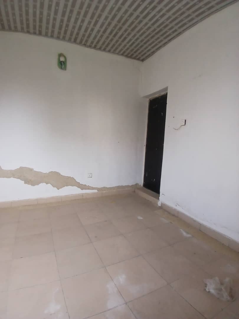 5 Bedroom Bungalow Ajah