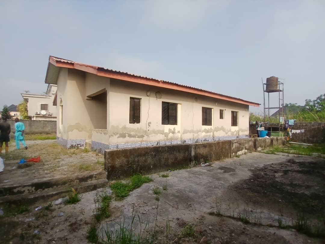 5 Bedroom Bungalow Ajah