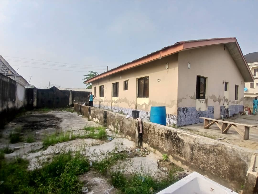 5 Bedroom Bungalow Ajah