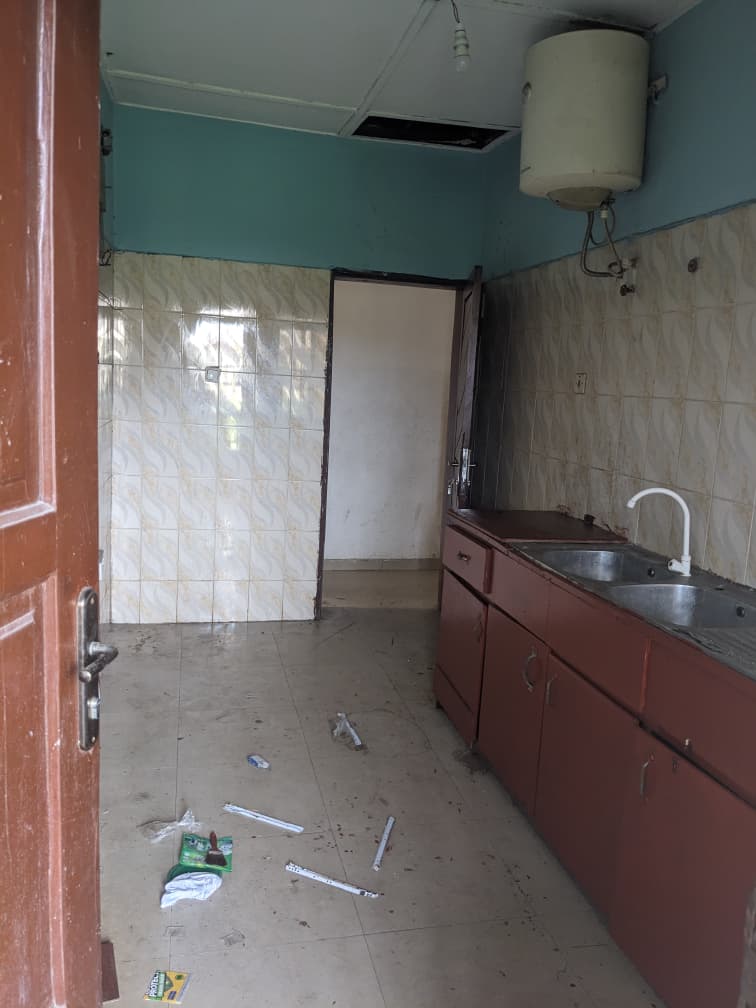 1 Bedroom Mini Flat With Spacious Kitchen