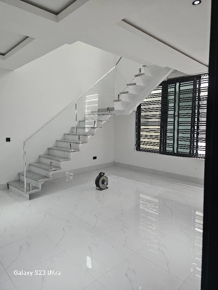 4 Bedroom Terrace Duplex with Swimming pool