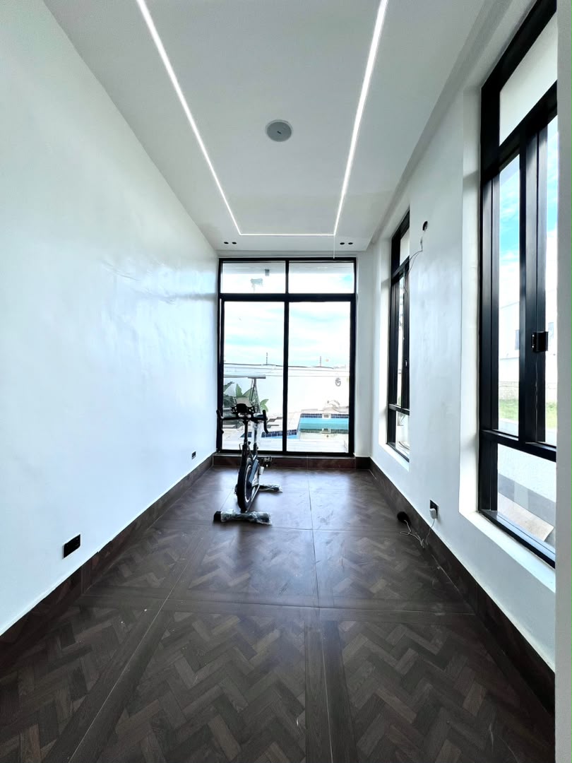 5 BEDROOM DETACHED DUPLEX WITH BQ