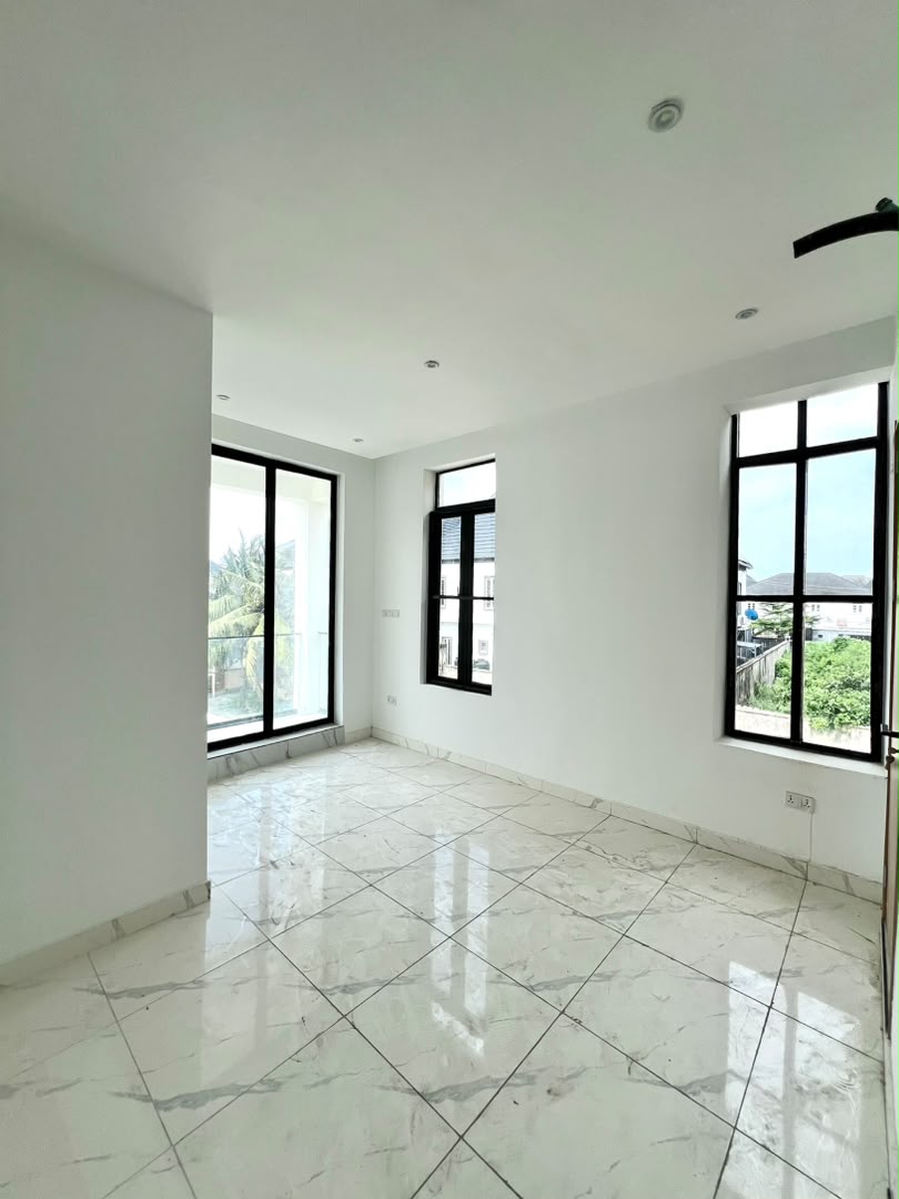 2 BEDROOM APARTMENTS WITH ELEVATOR AND GYM