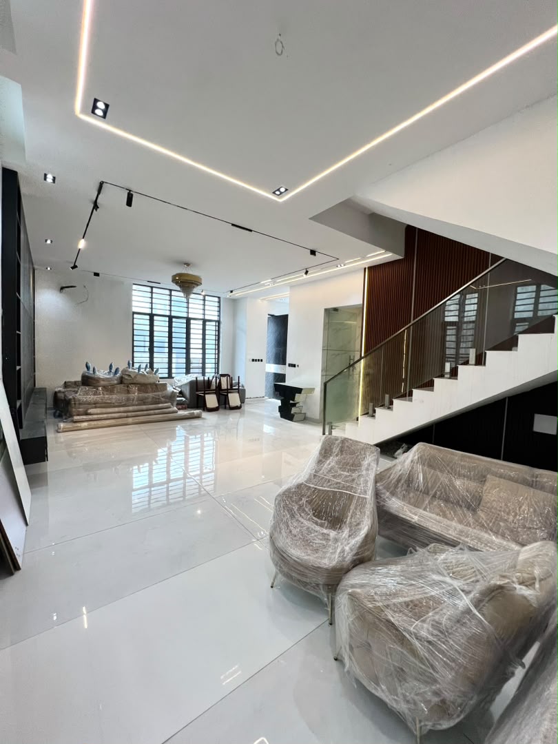 5 BEDROOM DETACHED DUPLEX WITH SWIMMING POOL, CINEMA, GYM & BQ