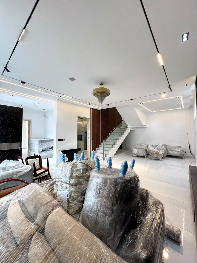 5 BEDROOM DETACHED DUPLEX WITH SWIMMING POOL, CINEMA, GYM & BQ