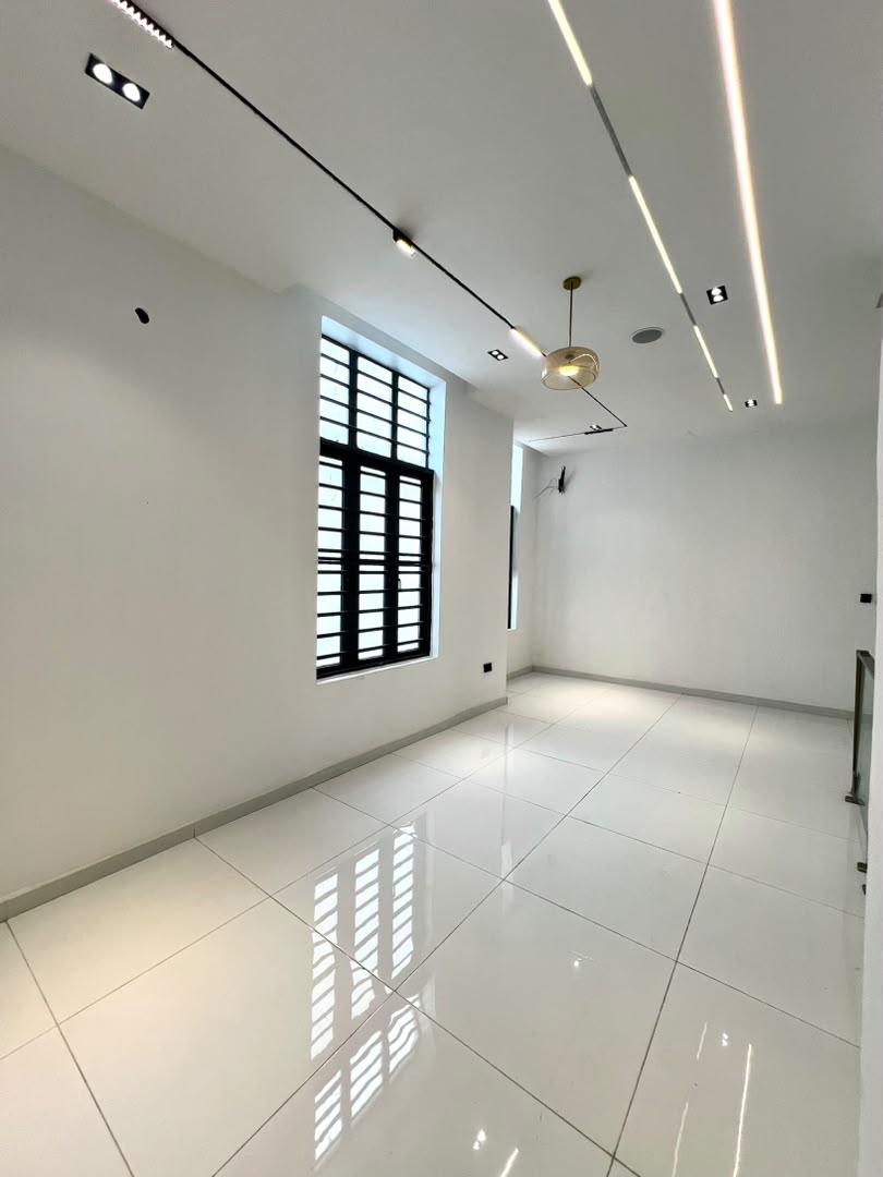 5 BEDROOM DETACHED DUPLEX WITH SWIMMING POOL, CINEMA, GYM & BQ