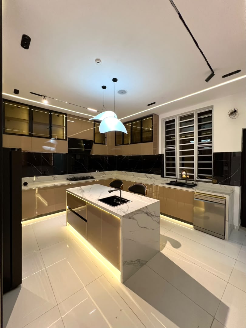 5 BEDROOM DETACHED DUPLEX WITH SWIMMING POOL, CINEMA, GYM & BQ