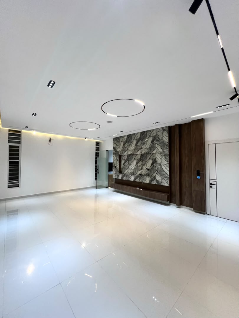 5 BEDROOM DETACHED DUPLEX WITH SWIMMING POOL, CINEMA, GYM & BQ
