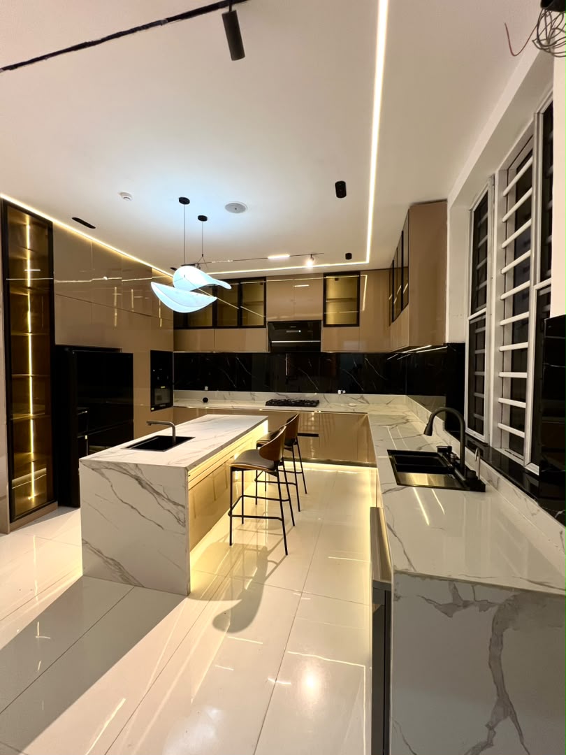 5 BEDROOM DETACHED DUPLEX WITH SWIMMING POOL, CINEMA, GYM & BQ