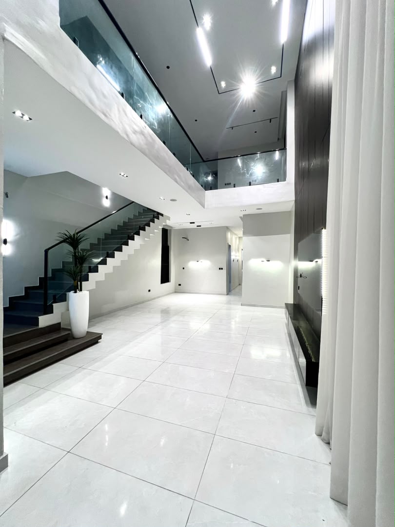 5 BEDROOM DETACHED DUPLEX WITH SWIMMING POOL, CINEMA, GYM AND BQ