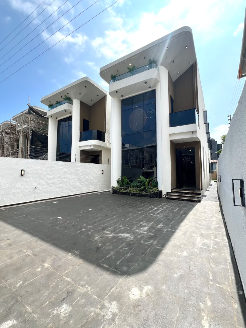 5 BEDROOM DETACHED DUPLEX WITH SWIMMING POOL AND BQ
