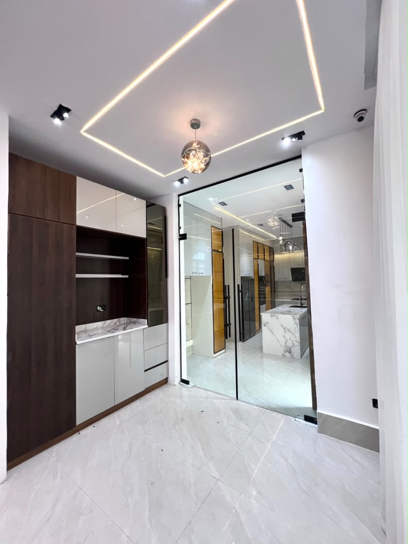 5 BEDROOM DETACHED DUPLEX WITH SWIMMING POOL AND BQ
