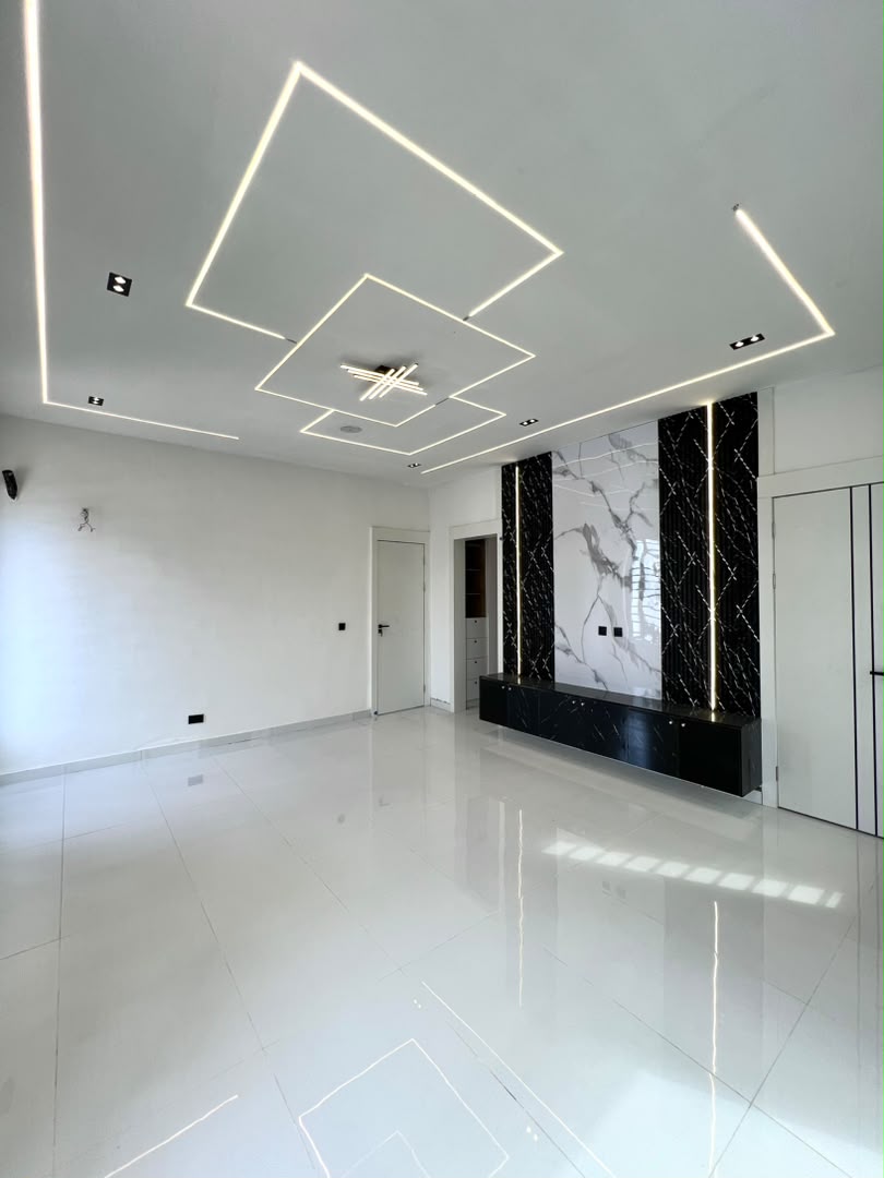 4 BEDROOM DETACHED DUPLEX WITH BQ