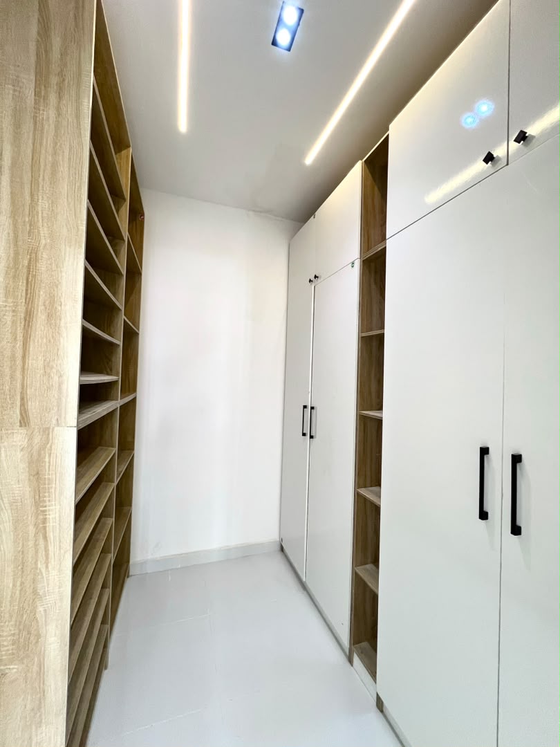 4 BEDROOM DETACHED DUPLEX WITH BQ