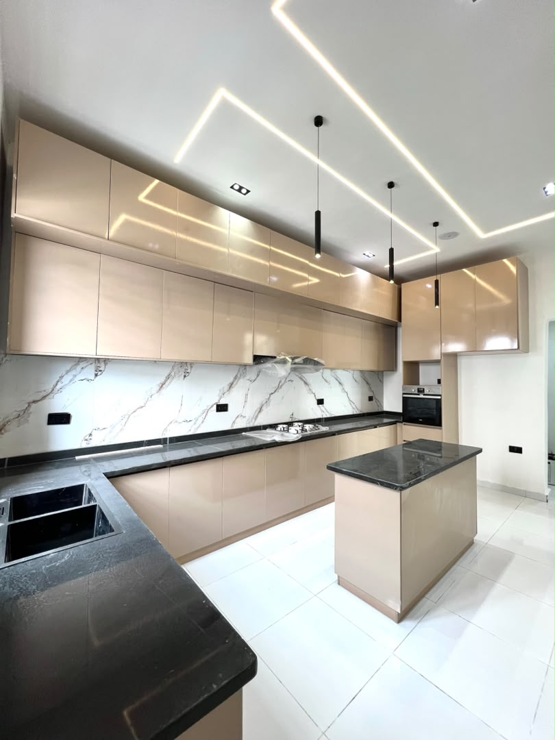 4 BEDROOM DETACHED DUPLEX WITH BQ