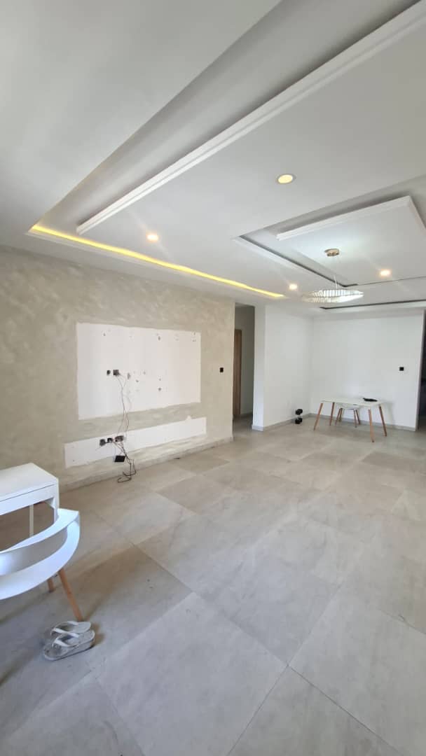 Spacious 2 Bedroom Apartment (2nd floor)