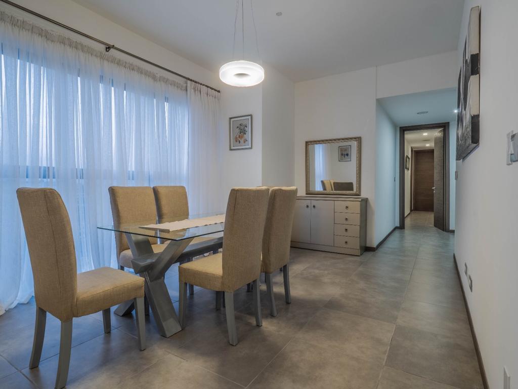 3 Bedroom Top Floor Apartment