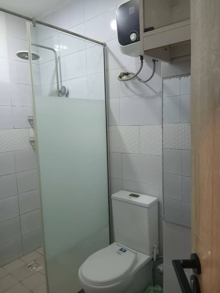 Fully Serviced Spacious 3 Bedroom Flat