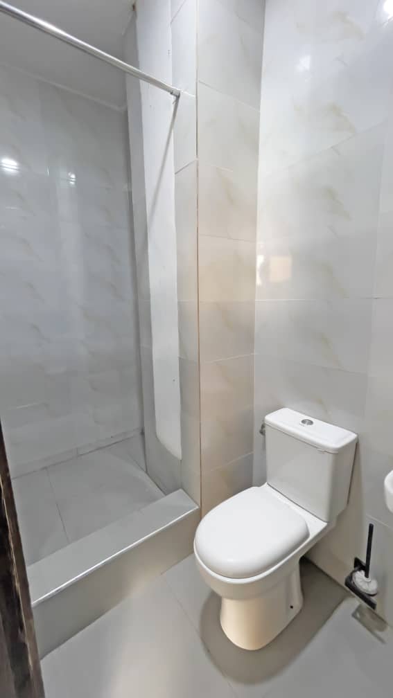 FULLY SERVICED 3 BEDROOM APARTMENT