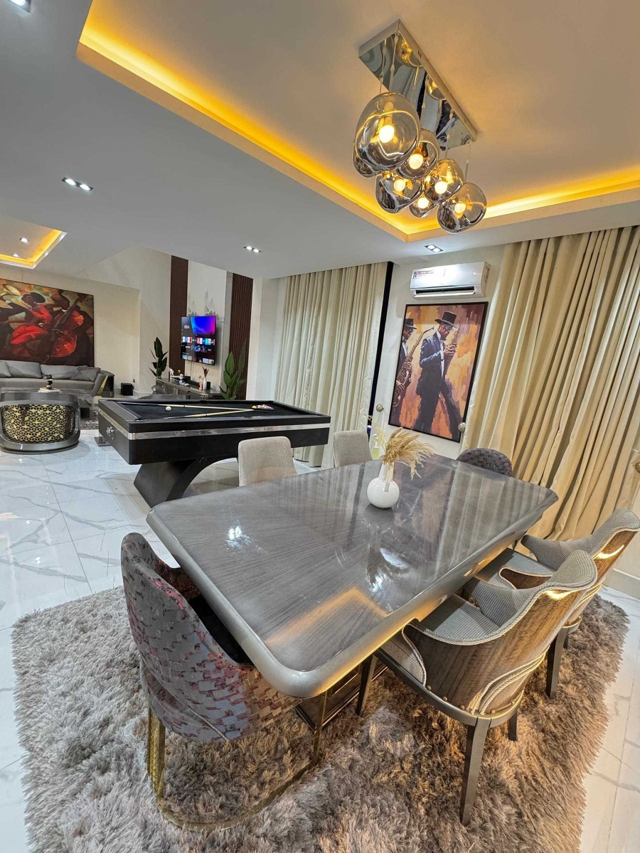 Luxury 6 Bedroom Duplex Available for Shortlet