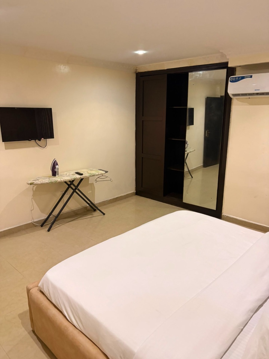 Fully Furnished And Serviced 1 Bedroom Apartment