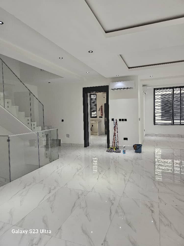 4 Bedroom Terrace Duplex with Swimming pool