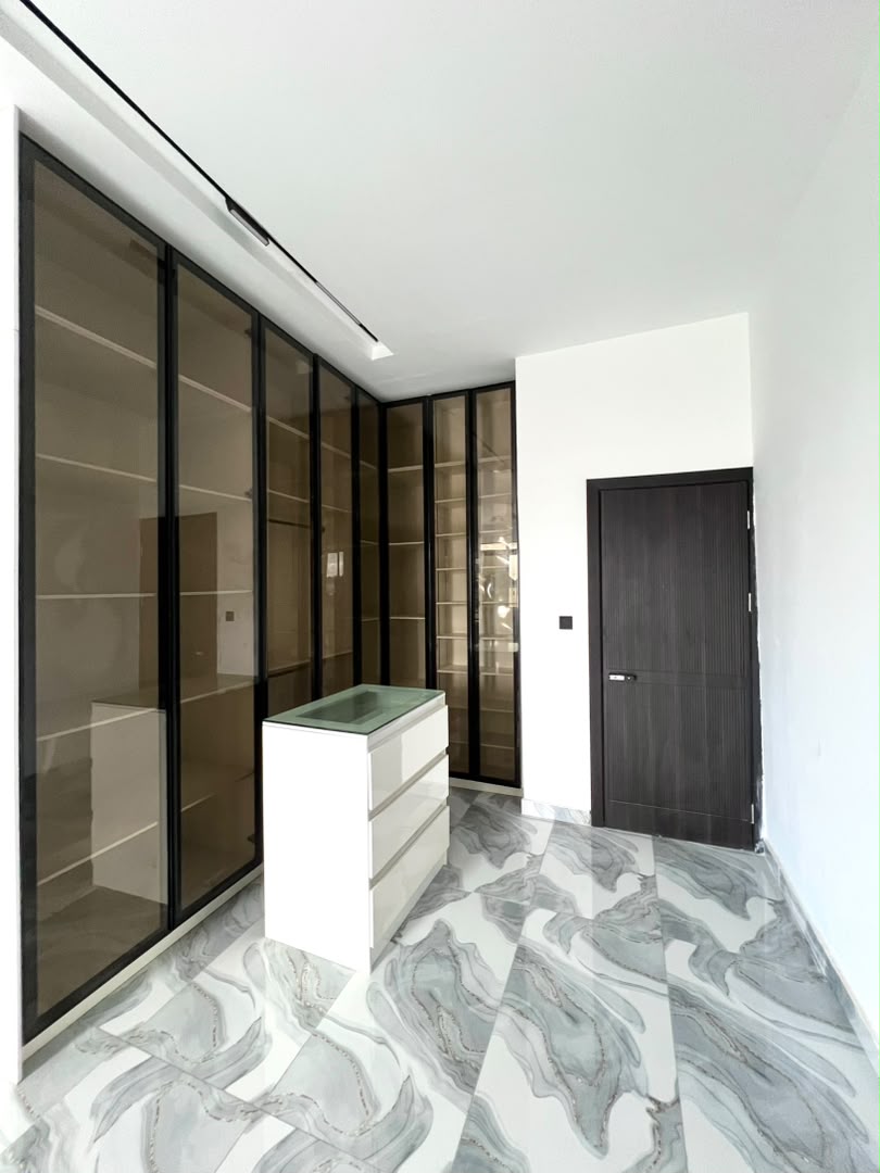 4 BEDROOM SEMI-DETACHED DUPLEX WITH BQ