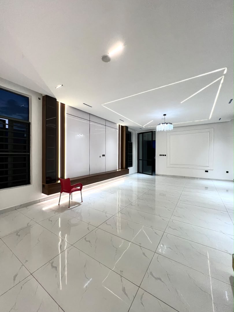 5 BEDROOM DETACHED DUPLEX WITH SWIMMING POOL AND BQ