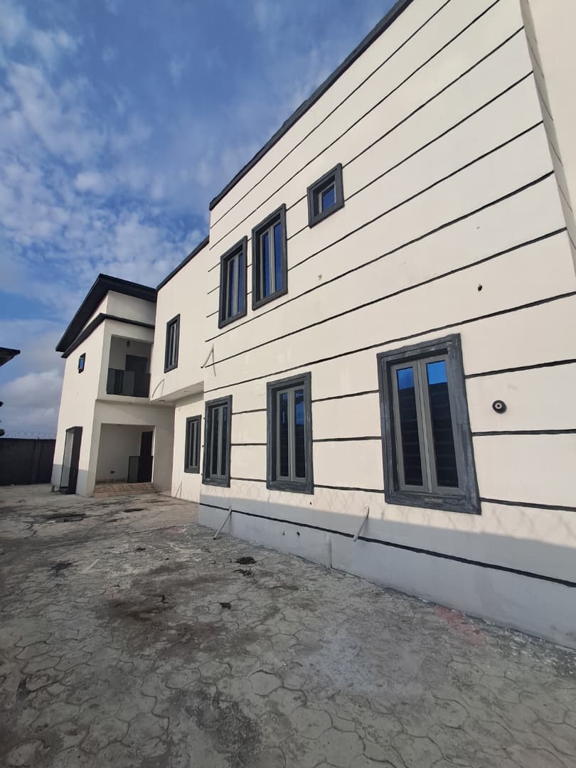 2 Bedroom Flat