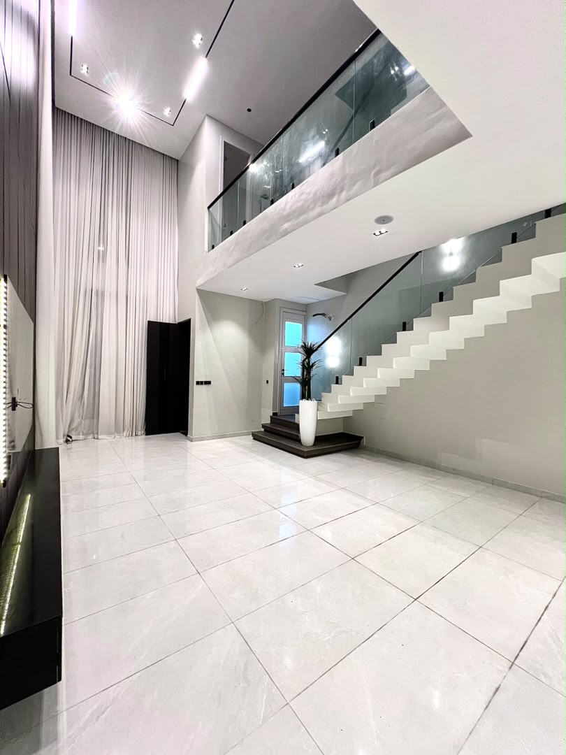 5 BEDROOM DETACHED DUPLEX WITH SWIMMING POOL, CINEMA, GYM AND BQ