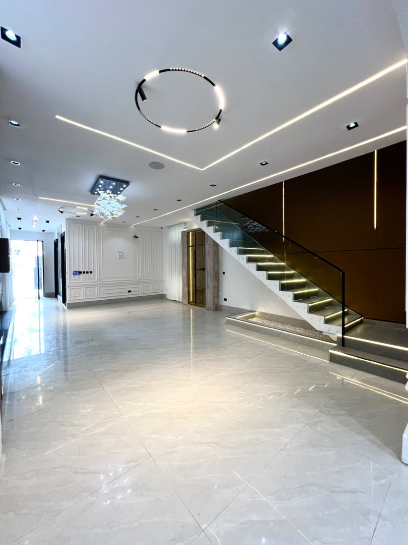 5 BEDROOM DETACHED DUPLEX WITH SWIMMING POOL AND BQ